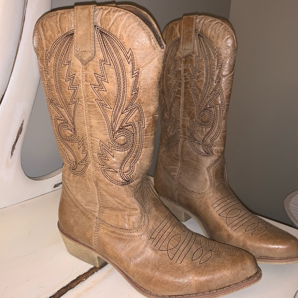 Marshall’s cowgirl boots